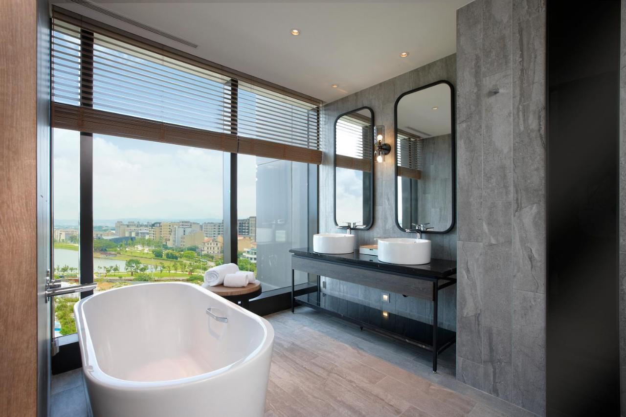 Hotel Cozzi Blu Zhongli Exterior foto Bathroom